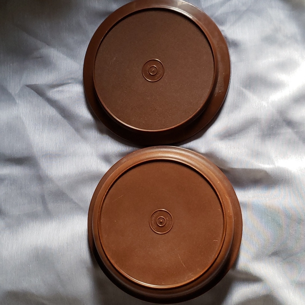 Vintage Tupperware Brown 7" Round - Picture 6 of 8